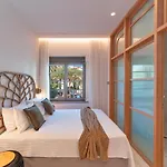Naillac Elite Suites